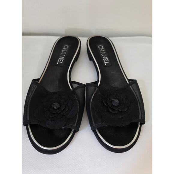 CHANEL Black Mesh Camellia Flower Open Toe Flat Sandals 39.5 sz - Picture 9 of 15